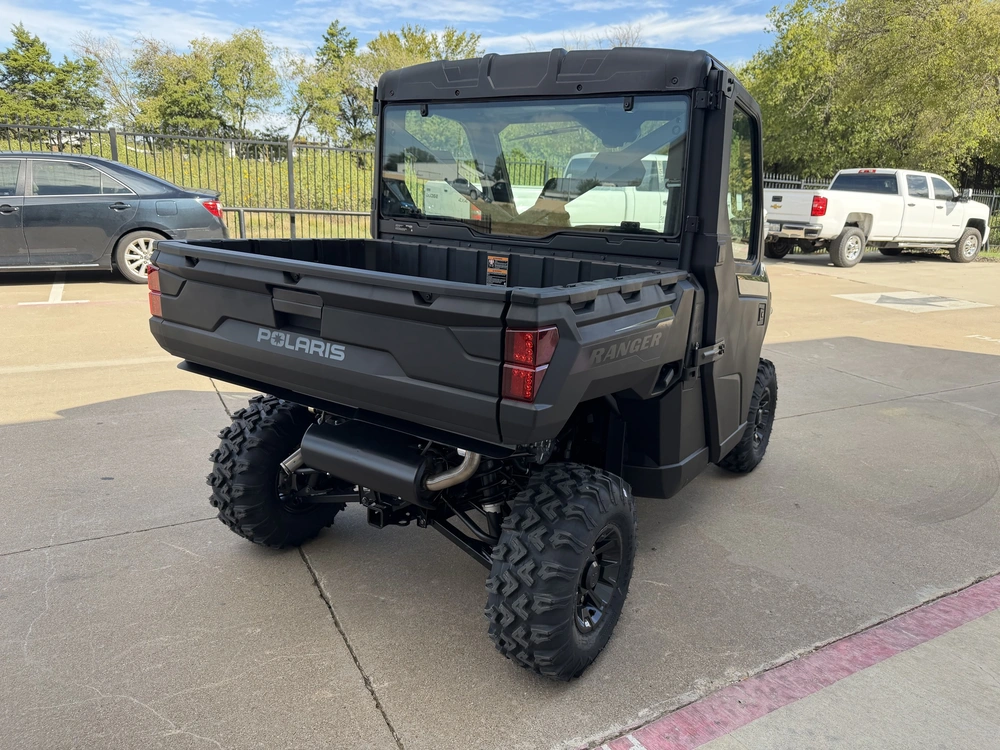 2027 Polaris Ranger 1000 Cab - Granite Gray