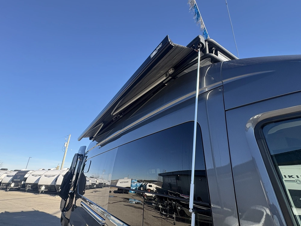 2021 Ford Transit Pura Vida
