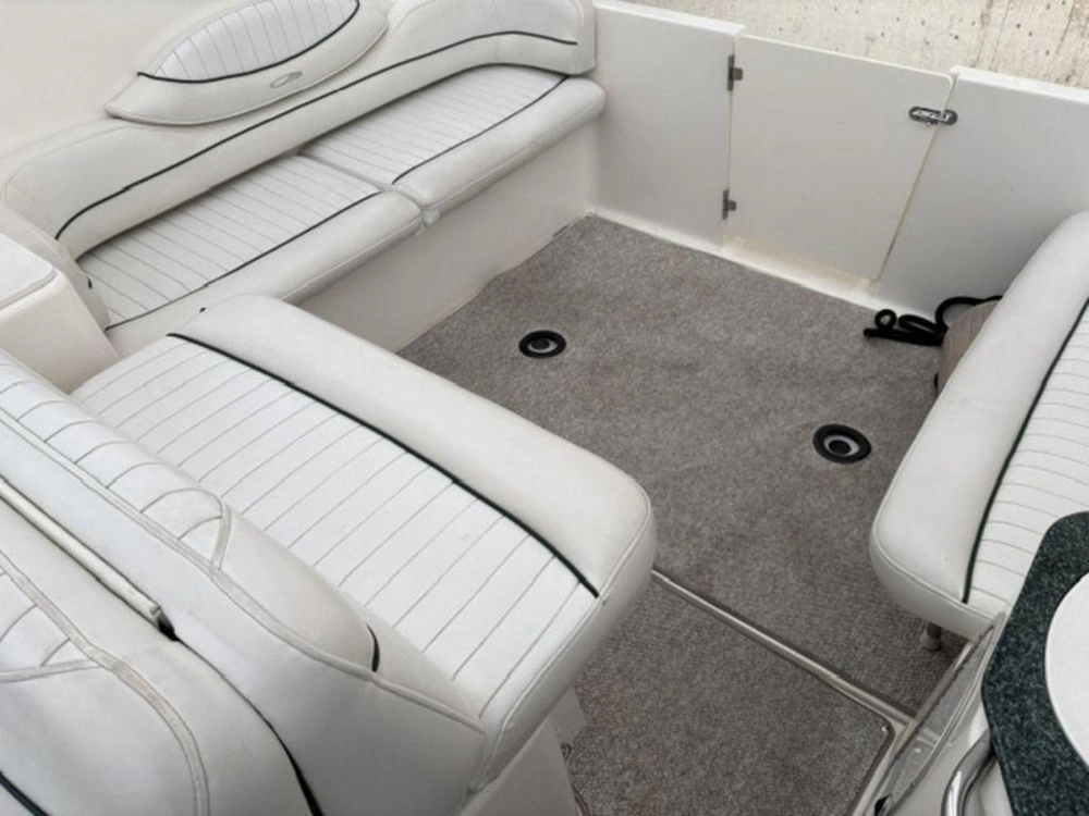 2003 Maxum Marine 330