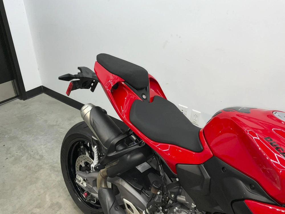2025 Ducati Streetfighter V2
