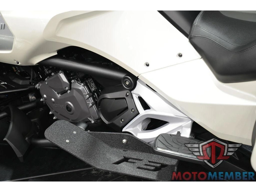 2026 Can-am Spyder F3 Limited Platine