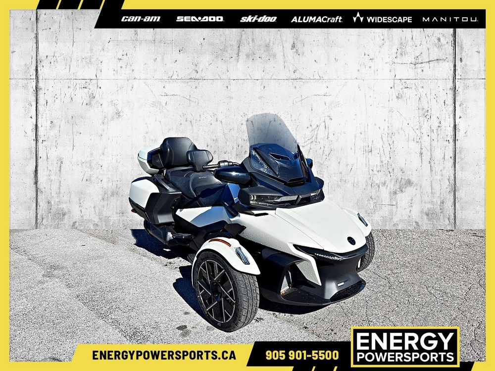 2026 Can-am Vegas White Satin / Special Series
