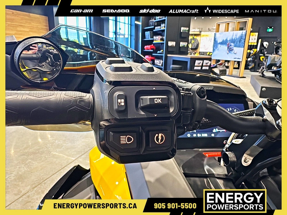2024 Ski-doo Sm Mxz Xrs 850 Bk 137 Sas Hub 24