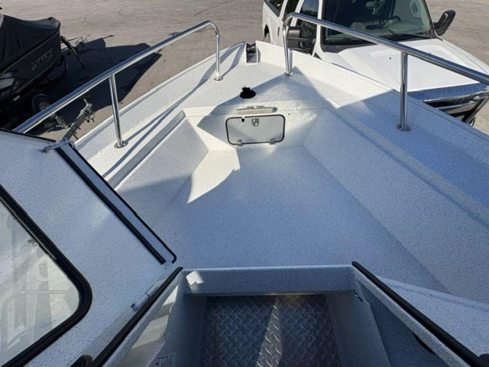 2026 Kingfisher 2225 Escape Ht