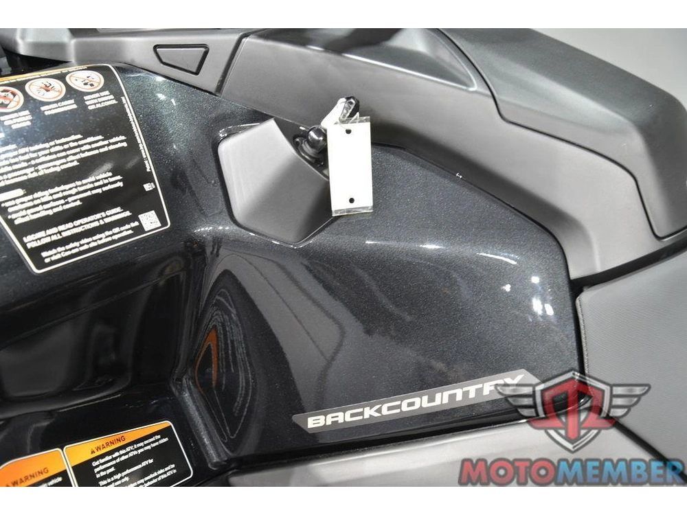 2026 Can-am Outlander Backcountry 1000r Stealth Black