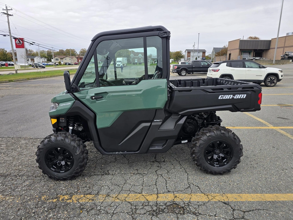 2026 Brp Defender Cab Hd10