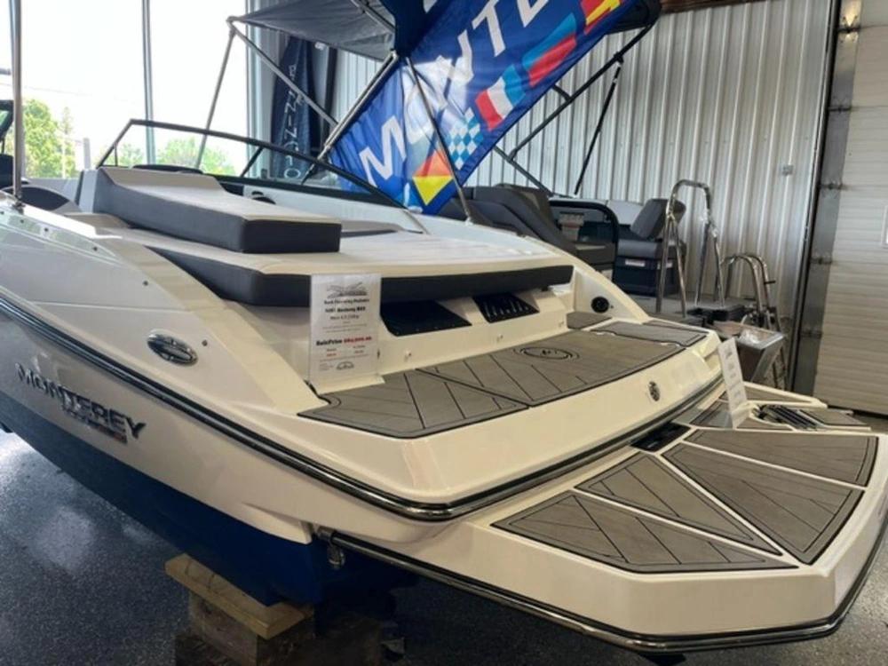 2023 Monterey Boats M-22