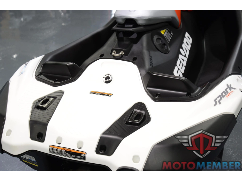 2025 Sea-doo Spark™ Trixx For 1 Rotax® 900 Ace™ - 90 Ibr