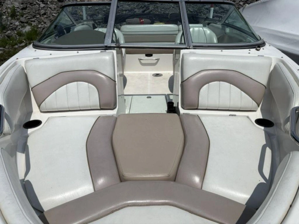 2003 Regal 2000 Es