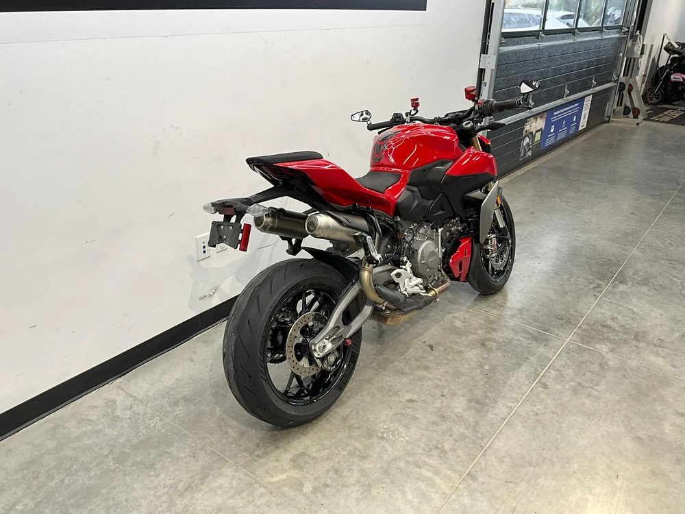 2025 Ducati Streetfighter V2
