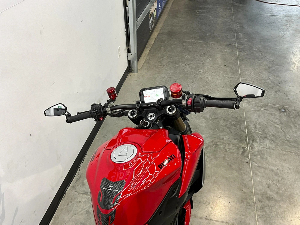 2025 Ducati Streetfighter V2