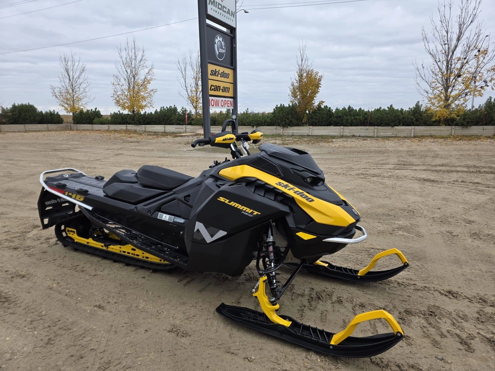 2026 Ski-doo Summit Neo+ 600 Efi Hurricane Flexedge 1.75" E.s.