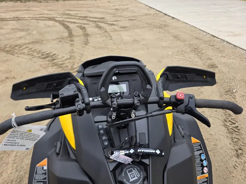 Ski-Doo SUMMIT NEO+ 600 EFI 2026