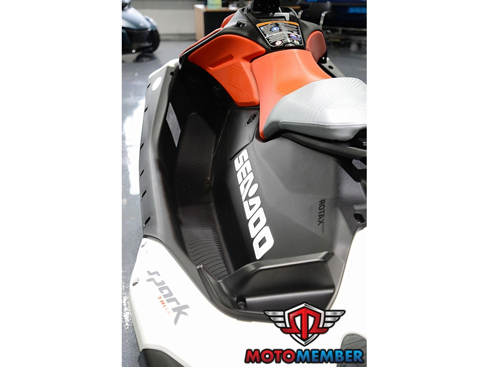 2025 Sea-doo Spark™ Trixx For 1 Rotax® 900 Ace™ - 90 Ibr