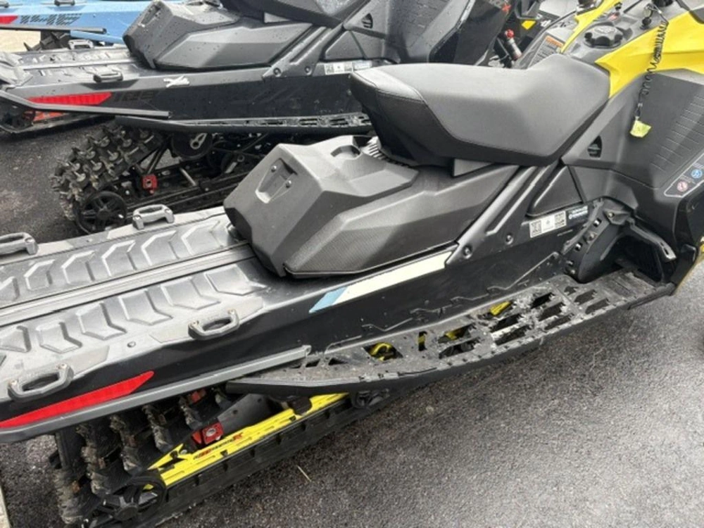 2021 Ski-doo Renegade® X-rs® Rotax® 850 E-tec® Ripsaw 1.25 Yellow_lcd