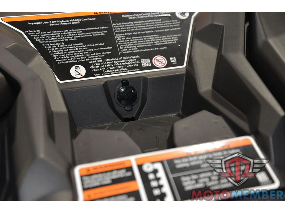 2026 Can-am Commander Dps 700