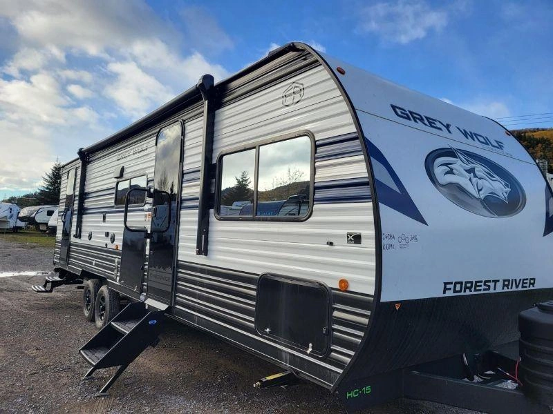 2027 Forest River Cherokee Grey Wolf 26dbh
