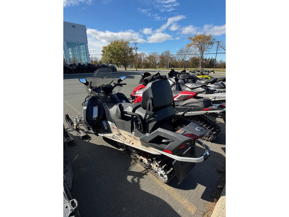 Ski-doo Grand Touring 1200 2012