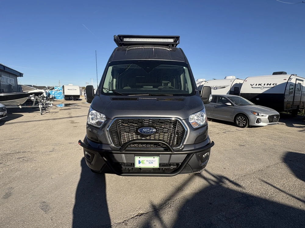 2021 Ford Transit Pura Vida