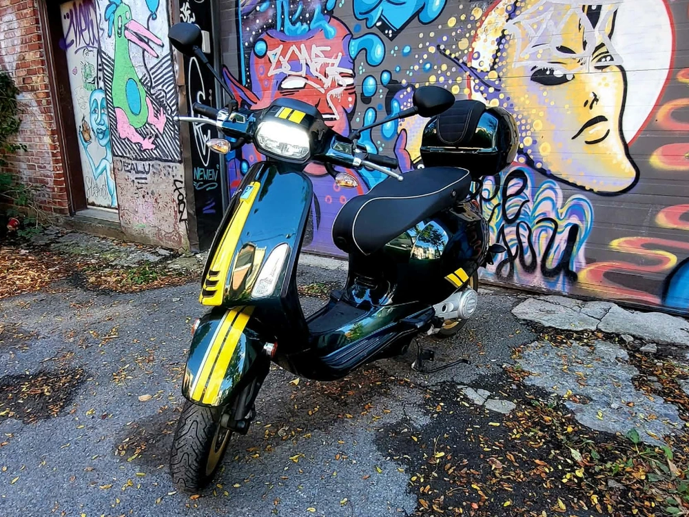 Vespa Sprint 50 Racing Sixties 2021