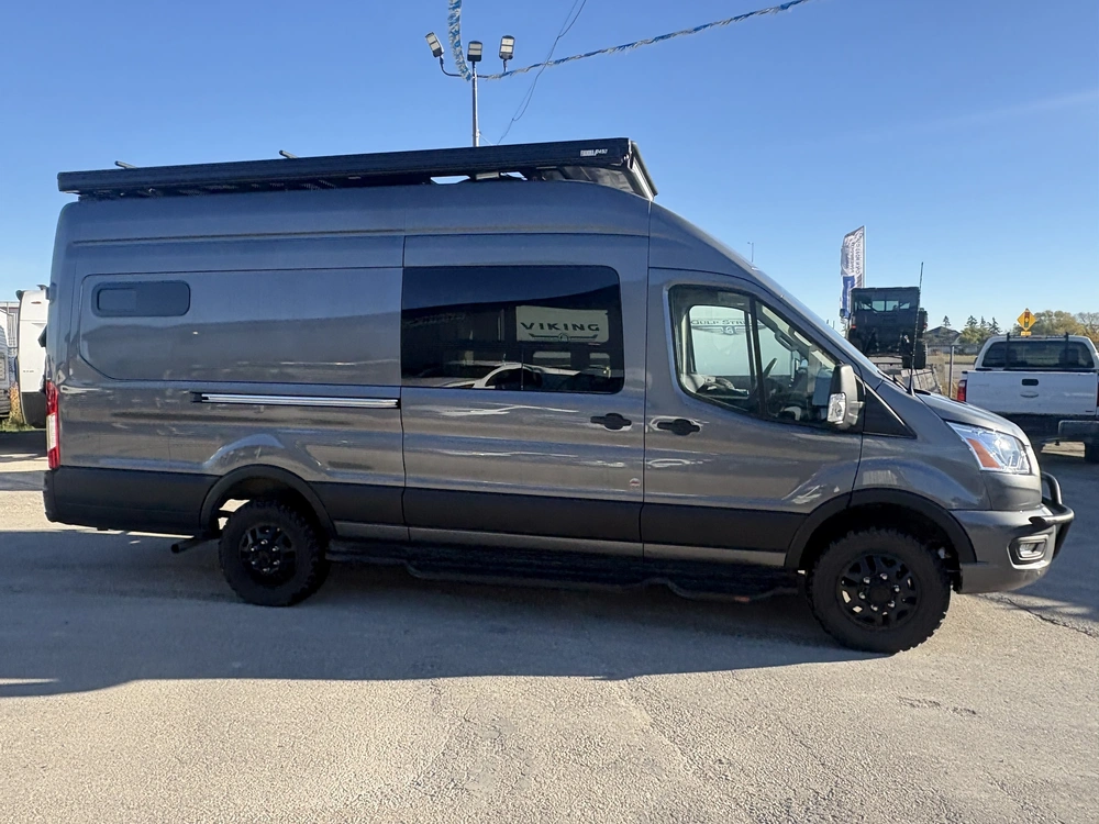 2021 Ford Transit Pura Vida