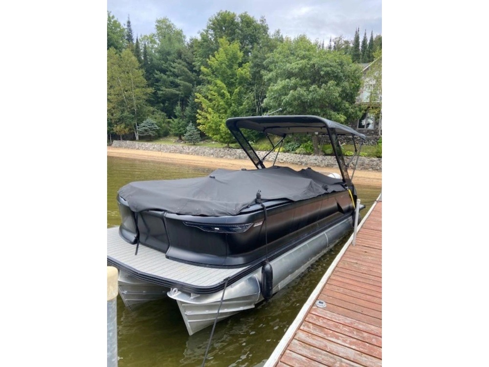 2025 Manitou Explore 24 Max Navigator
