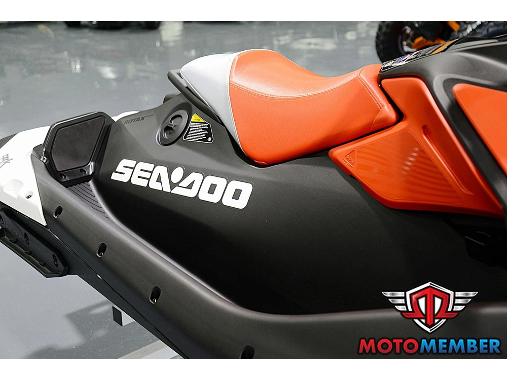 2025 Sea-doo Spark™ Trixx For 1 Rotax® 900 Ace™ - 90 Ibr