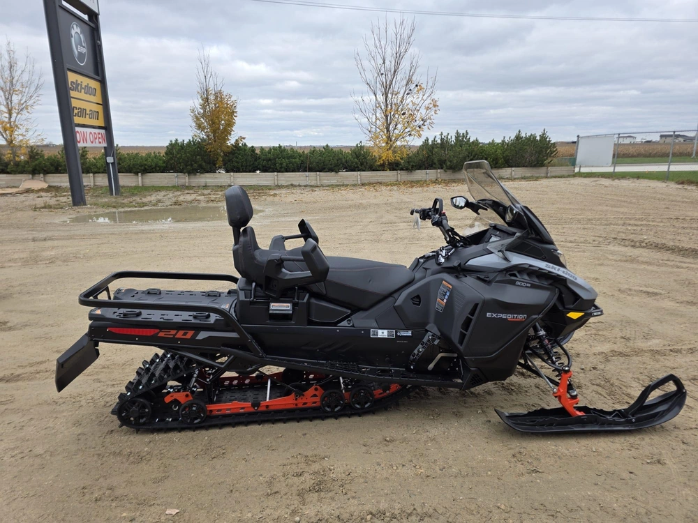 2027 Ski-doo Expedition Le 20" 900 Ace Crosscut 1.5" E.s.
