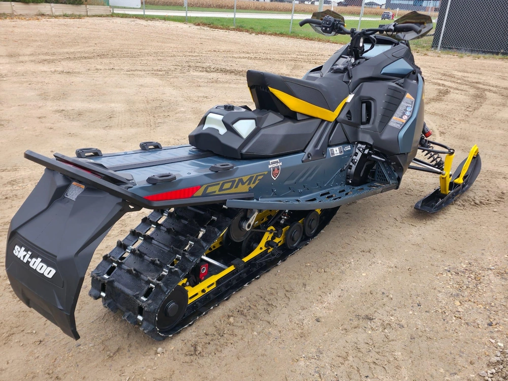 2026 Ski-doo Mxz X-rs W/ Competition Pkg 850 E-tec Turbo R Ripsaw Ii 2-ply 1.25" Shot W/ Smart-shox W/ 10.25" Touchscreen