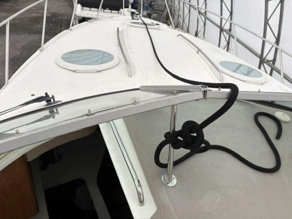 2003 Maxum Marine 330