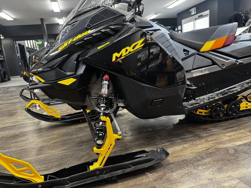 2027 Ski-doo Mxz Adr W/ Blizzard Pkg 137 850 E-tec Ice Ripper Xt 1.25" E.s.