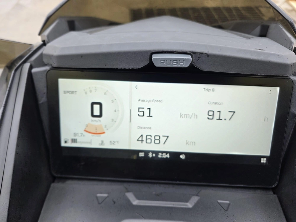 2026 Ski-doo Renegade X-rs 900 Ace Turbo R Ripsaw 1.25" E.s. W/ Smart-shox W/ 10.25" Touchscreen