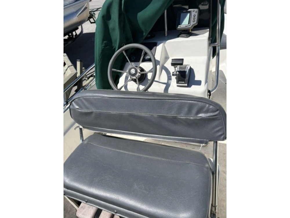 1998 Boston Whaler 15 Dauntless