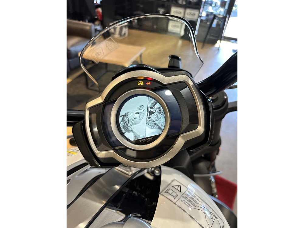 2025 Triumph Rocket 3 Gt Evel Knievel Edition