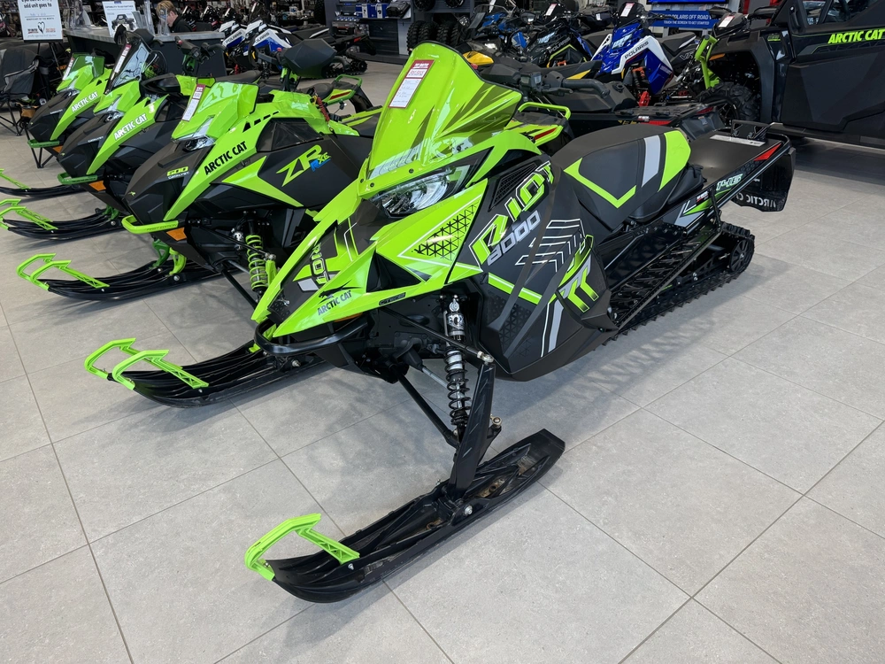 2024 Arctic Cat 8000 Riot Es Qs3 1.6