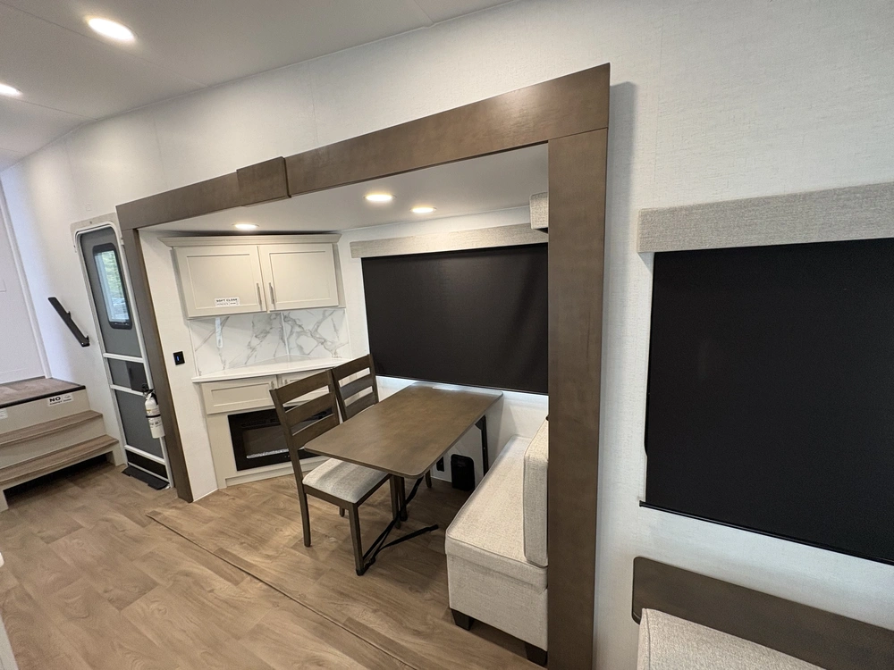 2027 Alliance Rv Avenue 25rl