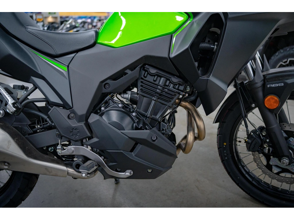 2025 Kawasaki Versys®-x 300 Abs
