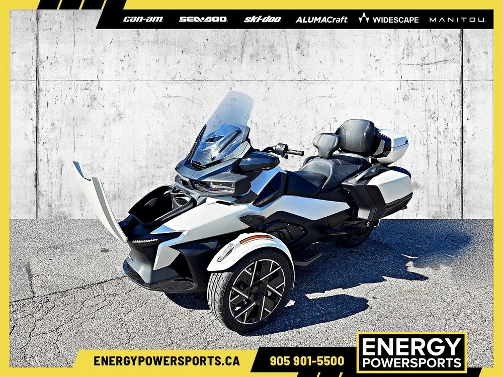 2026 Can-am Vegas White Satin / Special Series