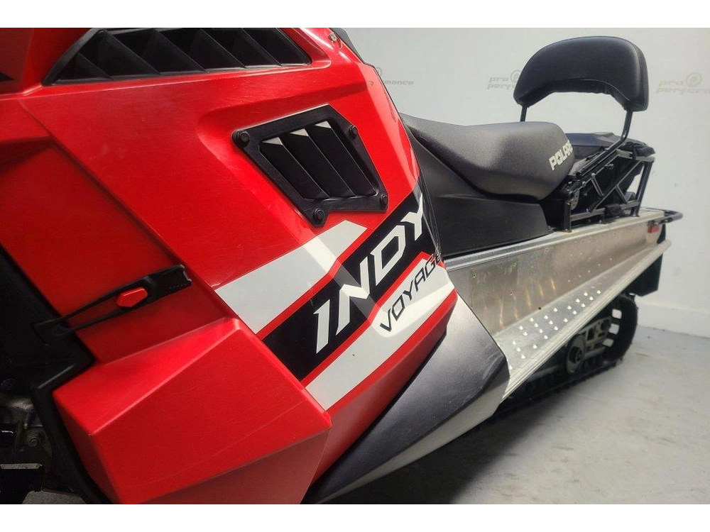 Polaris 550 Indy Voyageur 2015