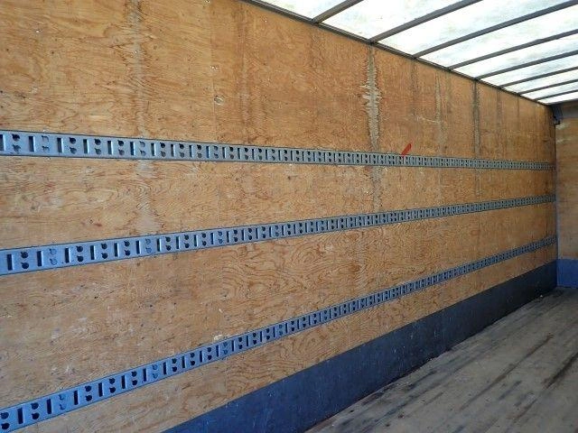 2016 Freightliner M2106
