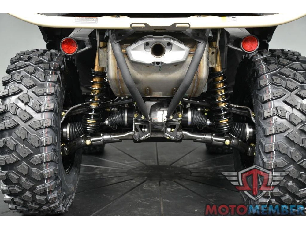 2026 Can-am Outlander Backcountry 1000r Stealth Black