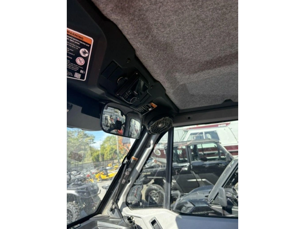 2022 Can-am Defender Limited Hd10