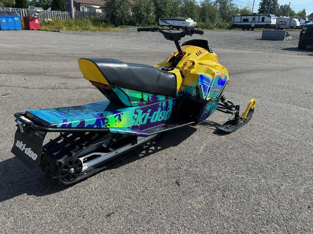 Ski-doo Mini Z200 2025
