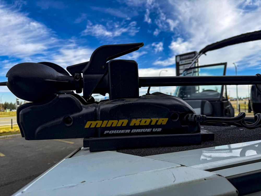 2015 Lowe Boats Fish & Ski 1810