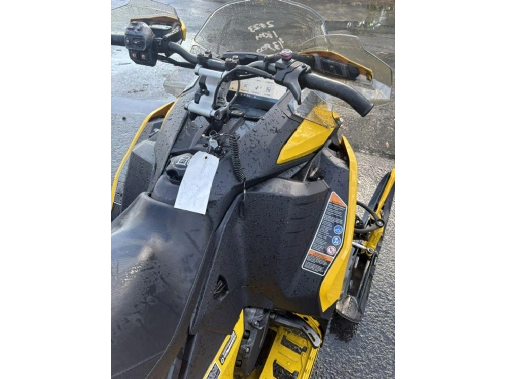 2023 Ski-doo Renegade® Adrenaline® Rotax® 850 E-tec Yellow