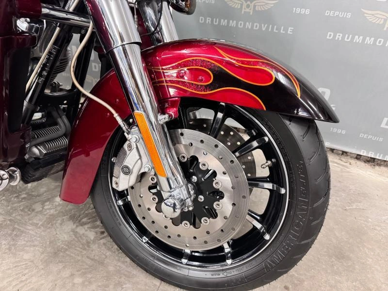 Harley-davidson Flhtcuse Cvo Ultra Classic Electra Glide 2011