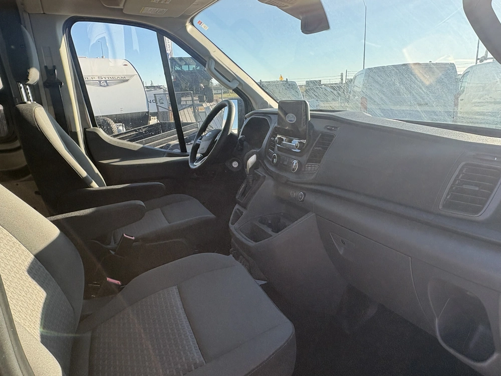 2021 Ford Transit Pura Vida