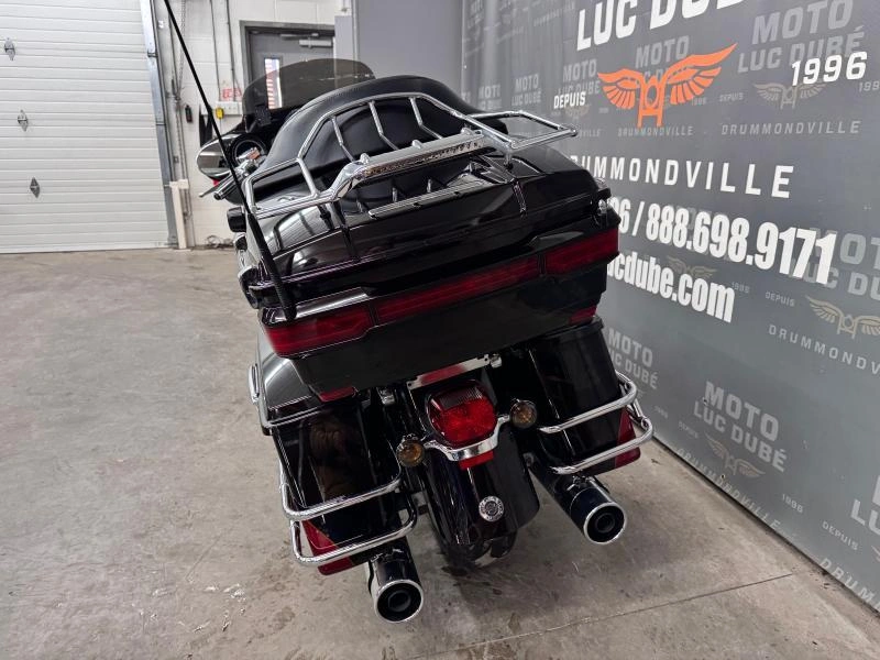 Harley-davidson Flhtcuse Cvo Ultra Classic Electra Glide 2011