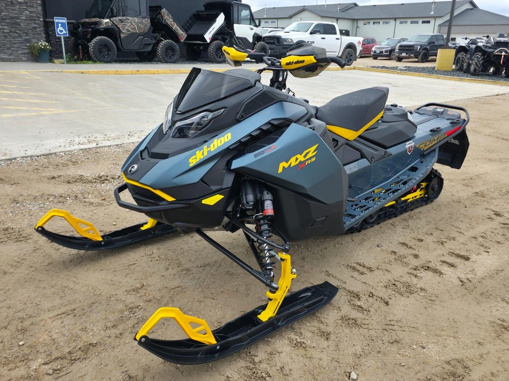 2026 Ski-doo Mxz X-rs W/ Competition Pkg 850 E-tec Turbo R Ripsaw Ii 2-ply 1.25" Shot W/ Smart-shox W/ 10.25" Touchscreen