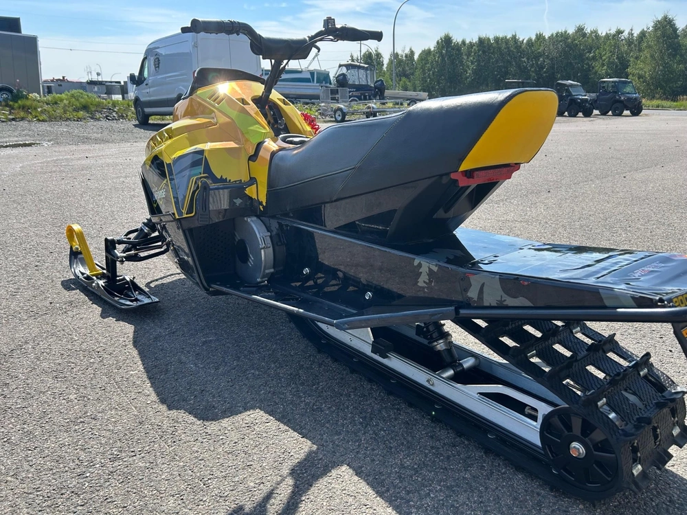 Ski-doo Mini Z200 2025